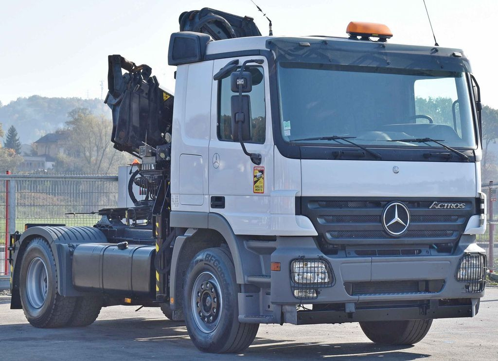 Mercedes-Benz ACTROS 1844 * Sattelzugmaschine *HIAB 330-5/FUNK Mercedes-Benz ACTROS 1844 * Sattelzugmaschine *HIAB 330-5/FUNK - Truk derek, Tractor head: gambar 3 Mercedes-Benz ACTROS 1844 * Sattelzugmaschine *HIAB 330-5/FUNK Mercedes-Benz ACTROS 1844 * Sattelzugmaschine *HIAB 330-5/FUNK - Truk derek, Tractor head: gambar 3