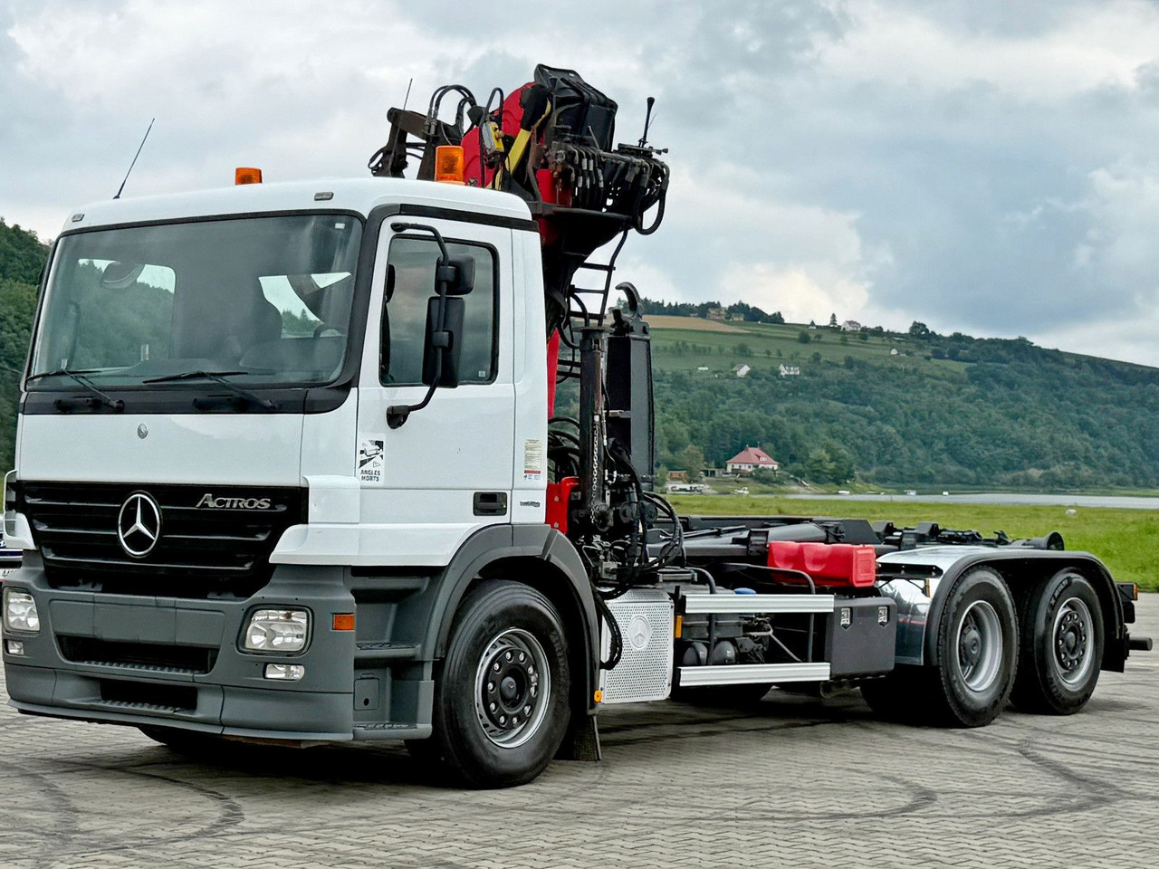 Mercedes-Benz ACTROS 2541 * ABROLLKIPPER * EPSILON E140Z81*TOP - Hook lift, Truk derek: gambar 4 Mercedes-Benz ACTROS 2541 * ABROLLKIPPER * EPSILON E140Z81*TOP - Hook lift, Truk derek: gambar 4