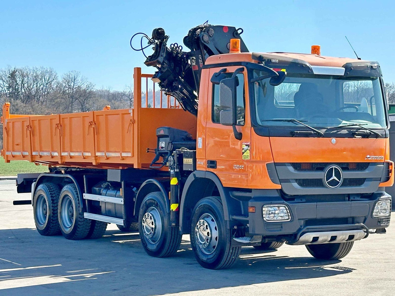 Mercedes-Benz ACTROS 3241 * HIAB 322 EP-4 HIDUO + FUNK / 8x4 - Truk jungkit, Truk derek: gambar 4 Mercedes-Benz ACTROS 3241 * HIAB 322 EP-4 HIDUO + FUNK / 8x4 - Truk jungkit, Truk derek: gambar 4