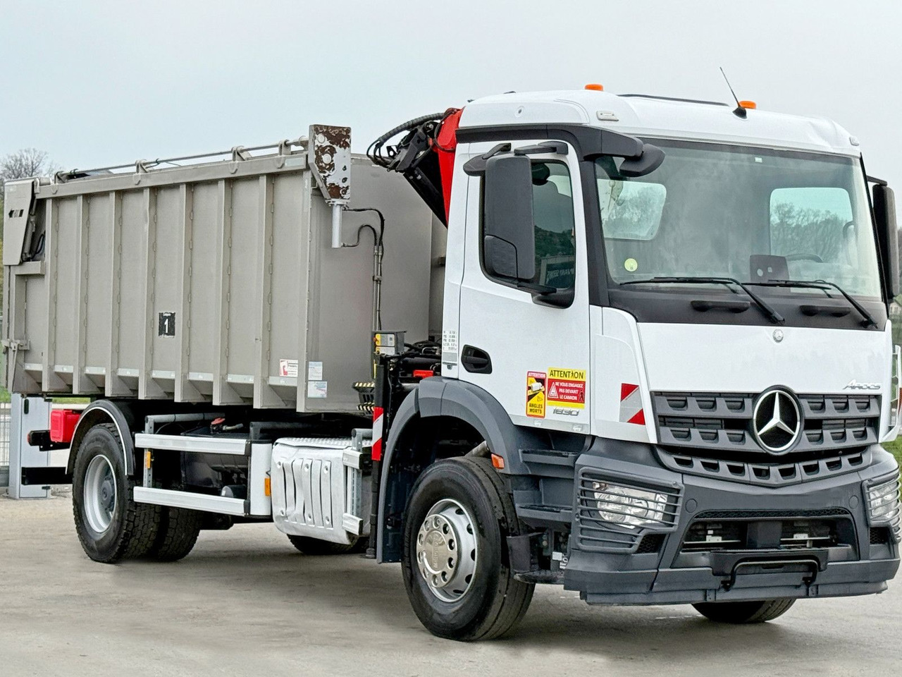 Mercedes-Benz AROCS 1830* KIPPER 5,00m * PK 7.501 SLD A + FUNK - Truk jungkit, Truk derek: gambar 4 Mercedes-Benz AROCS 1830* KIPPER 5,00m * PK 7.501 SLD A + FUNK - Truk jungkit, Truk derek: gambar 4