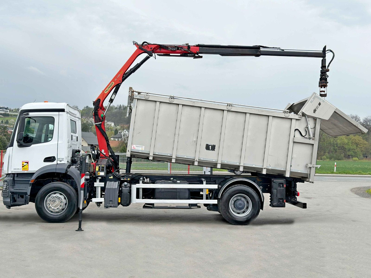 Mercedes-Benz AROCS 1830* KIPPER 5,00m * PK 7.501 SLD A + FUNK - Truk jungkit, Truk derek: gambar 5 Mercedes-Benz AROCS 1830* KIPPER 5,00m * PK 7.501 SLD A + FUNK - Truk jungkit, Truk derek: gambar 5