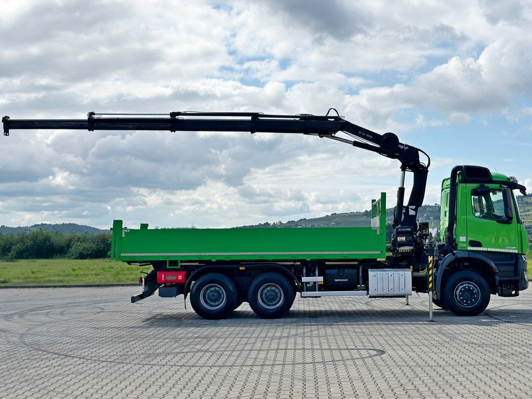 Mercedes-Benz AROCS 2636 * HIAB 122 ES - 3 HIPRO * 6x4 - Truk jungkit, Truk derek: gambar 5 Mercedes-Benz AROCS 2636 * HIAB 122 ES - 3 HIPRO * 6x4 - Truk jungkit, Truk derek: gambar 5
