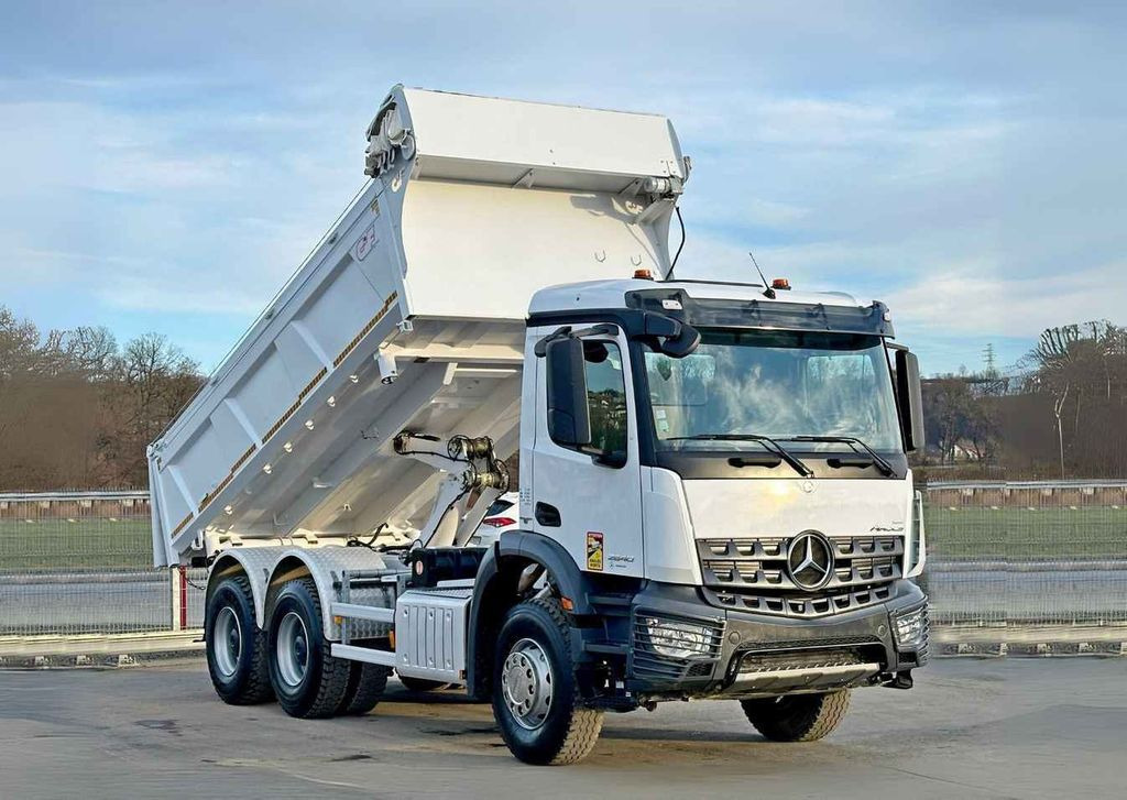 Mercedes-Benz AROCS 3240* KIPPER 5,10 + BORDMATIC / 6x4 - Truk jungkit: gambar 1 Mercedes-Benz AROCS 3240* KIPPER 5,10 + BORDMATIC / 6x4 - Truk jungkit: gambar 1