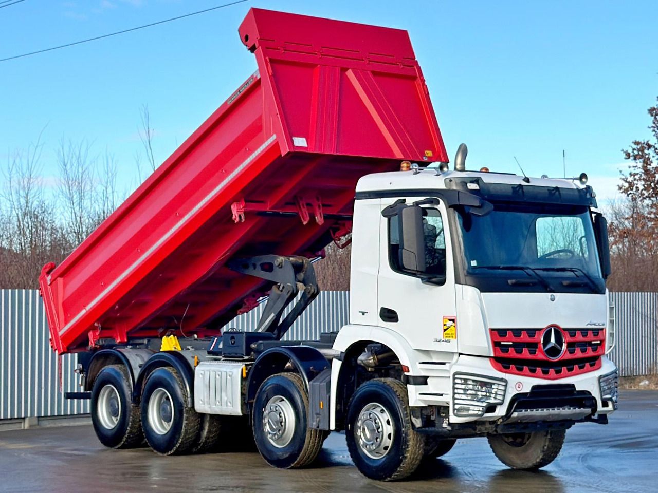 Mercedes-Benz AROCS 3246* KIPPER 6,00 m + BORDMATIC / 8x4 *TOP - Truk jungkit: gambar 3 Mercedes-Benz AROCS 3246* KIPPER 6,00 m + BORDMATIC / 8x4 *TOP - Truk jungkit: gambar 3