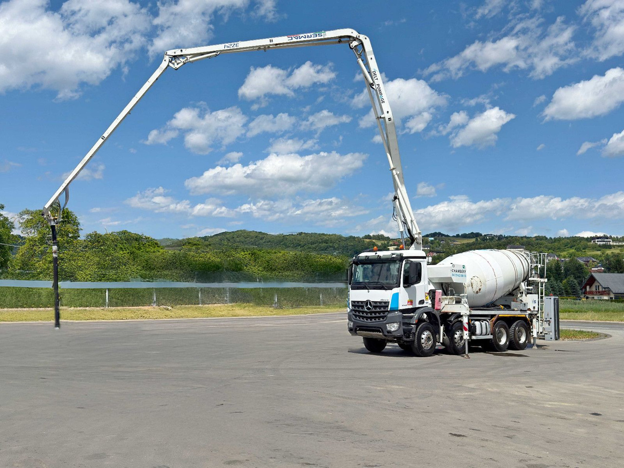 Mercedes-Benz AROCS 3743 * Betonpumpe + FUNK * 8x4 * TOP - Truk pompa beton: gambar 4 Mercedes-Benz AROCS 3743 * Betonpumpe + FUNK * 8x4 * TOP - Truk pompa beton: gambar 4