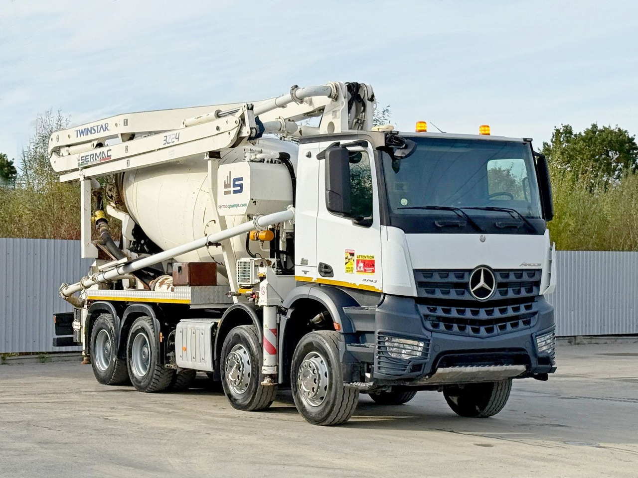 Mercedes-Benz AROCS 3743 * Betonpumpe + FUNK * 8x4 * TOP - Truk pompa beton: gambar 1 Mercedes-Benz AROCS 3743 * Betonpumpe + FUNK * 8x4 * TOP - Truk pompa beton: gambar 1