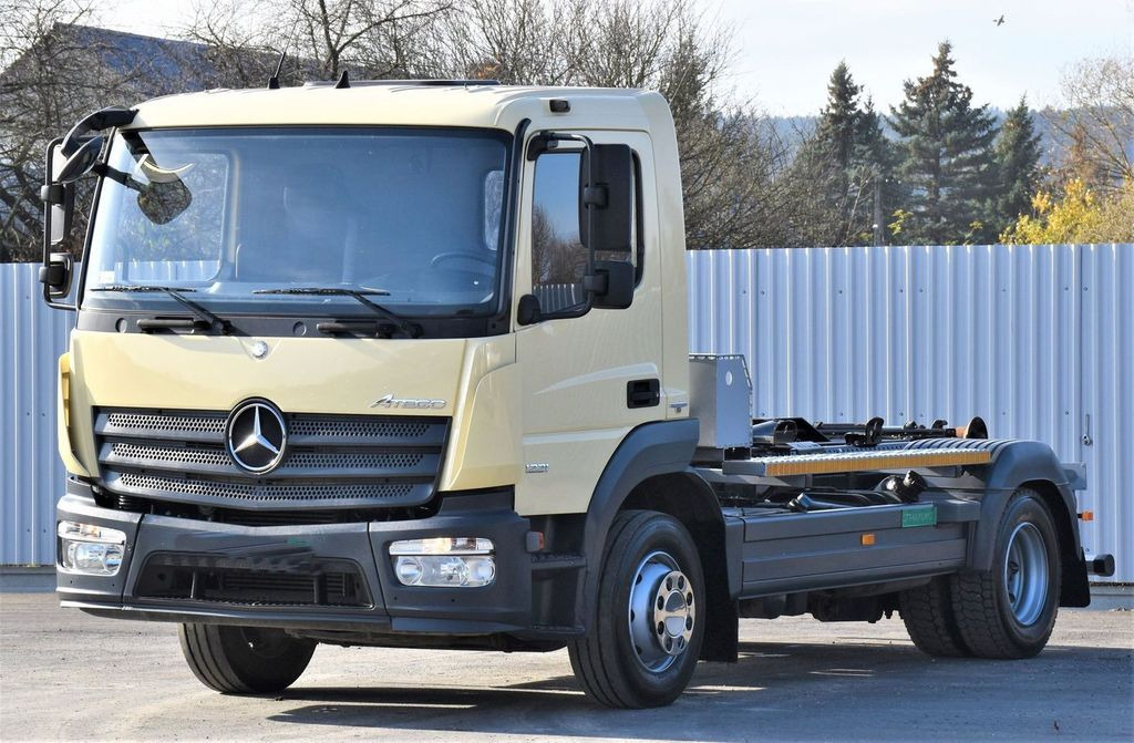 Mercedes-Benz ATEGO 1221 * ABROLLKIPPER * TOPZUSTAND - Hook lift, Truk derek: gambar 4 Mercedes-Benz ATEGO 1221 * ABROLLKIPPER * TOPZUSTAND - Hook lift, Truk derek: gambar 4