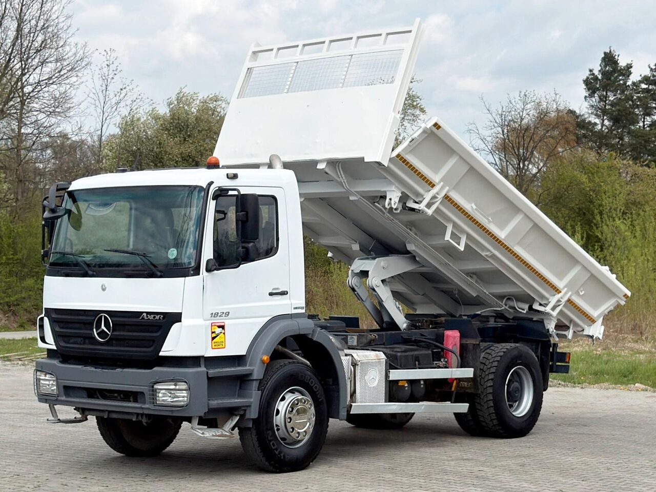 Mercedes-Benz AXOR 1829 * KIPPER 4,70 m * TOPZUSTAND - Truk jungkit, Truk derek: gambar 3 Mercedes-Benz AXOR 1829 * KIPPER 4,70 m * TOPZUSTAND - Truk jungkit, Truk derek: gambar 3
