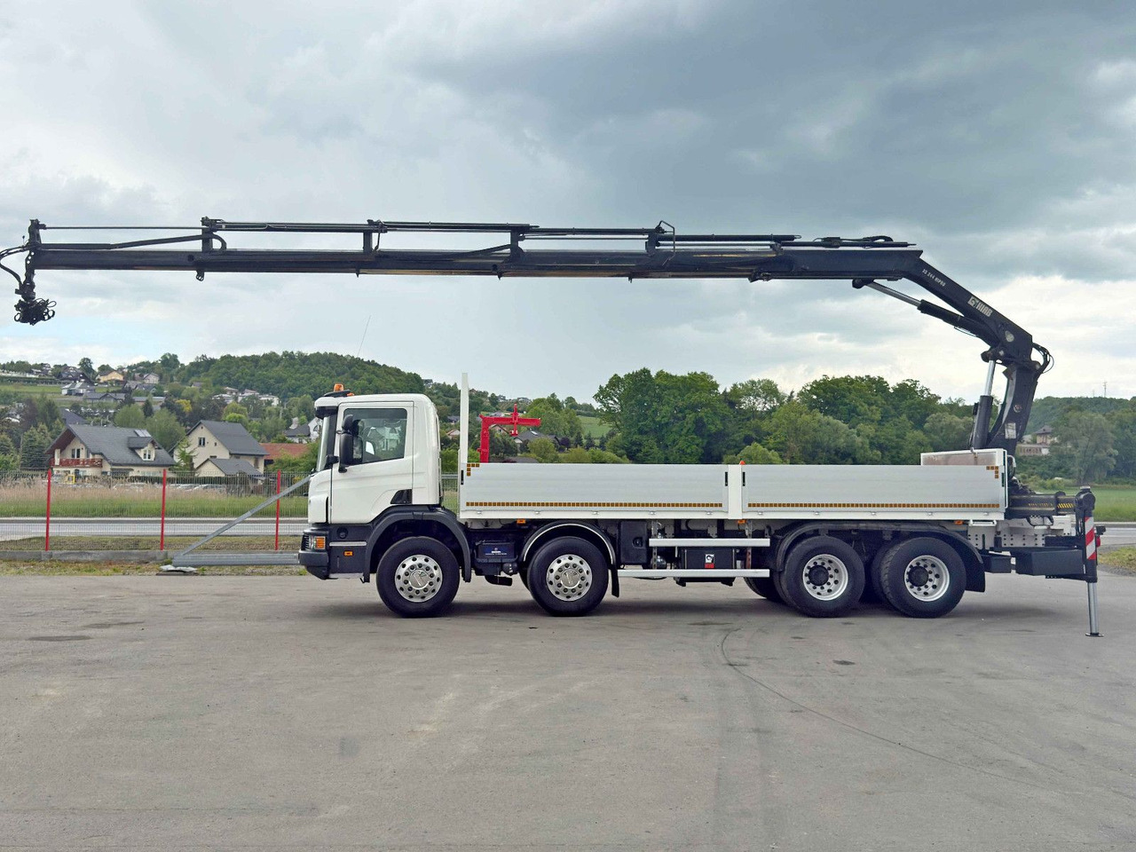 Scania P 410*PLATFORM 7,00m*HIAB 244 E-5 HIPRO+FUNK/8x4 Scania P 410*PRITSCHE 7,00m*HIAB 244 E-5 HIPRO+FUNK/8x4 - Truk derek, Truk flatbed: gambar 5 Scania P 410*PLATFORM 7,00m*HIAB 244 E-5 HIPRO+FUNK/8x4 Scania P 410*PRITSCHE 7,00m*HIAB 244 E-5 HIPRO+FUNK/8x4 - Truk derek, Truk flatbed: gambar 5