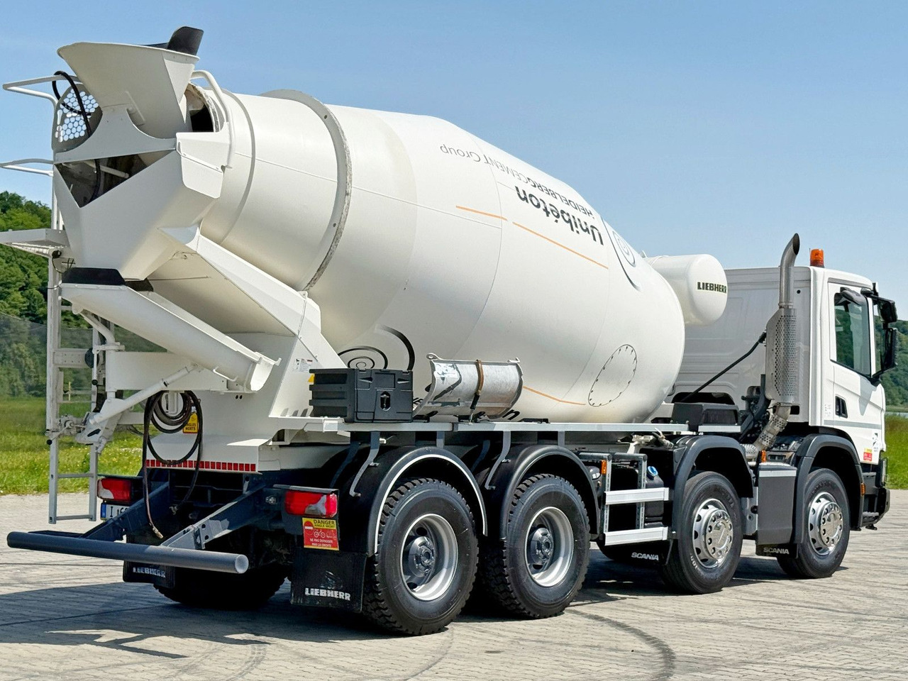Scania P 410 XT * Betonmischer * 8x4 * TOPZUSTAND - Truk pengaduk beton: gambar 5 Scania P 410 XT * Betonmischer * 8x4 * TOPZUSTAND - Truk pengaduk beton: gambar 5