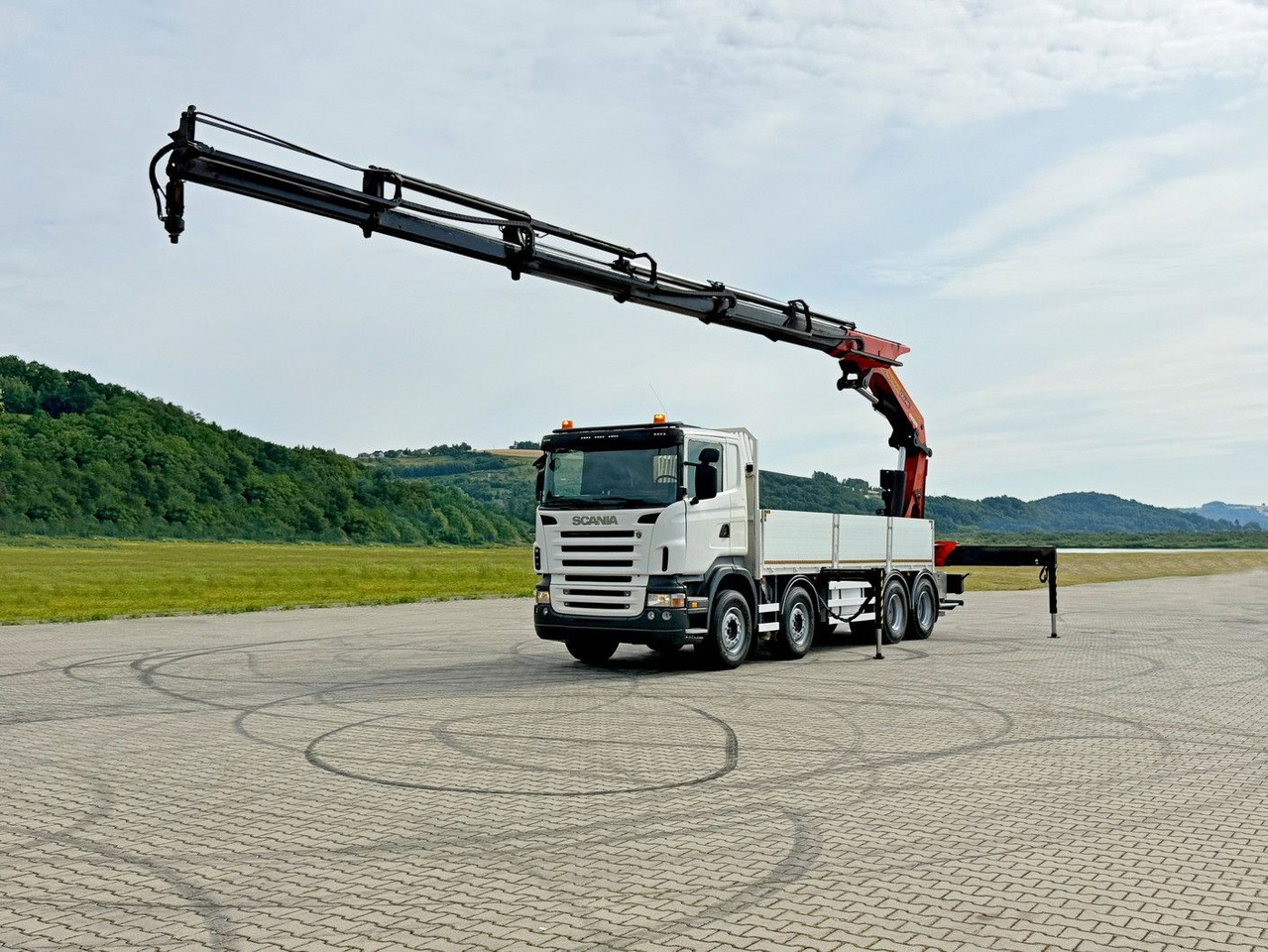 Scania R 420 PRITSCHE 6,47 m * PK 44002/FUNK * 8x4 /TOP - Truk derek: gambar 2 Scania R 420 PRITSCHE 6,47 m * PK 44002/FUNK * 8x4 /TOP - Truk derek: gambar 2