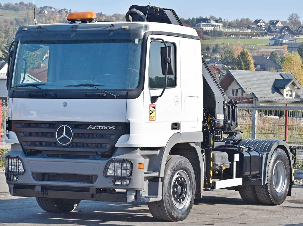 Mercedes-Benz ACTROS 1844 * Sattelzugmaschine *HIAB 330-5/FUNK - Tractor head: gambar 3 Mercedes-Benz ACTROS 1844 * Sattelzugmaschine *HIAB 330-5/FUNK - Tractor head: gambar 3