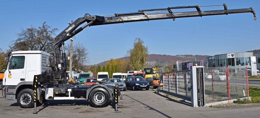 Mercedes-Benz ACTROS 1844 * Sattelzugmaschine *HIAB 330-5/FUNK - Tractor head: gambar 5 Mercedes-Benz ACTROS 1844 * Sattelzugmaschine *HIAB 330-5/FUNK - Tractor head: gambar 5