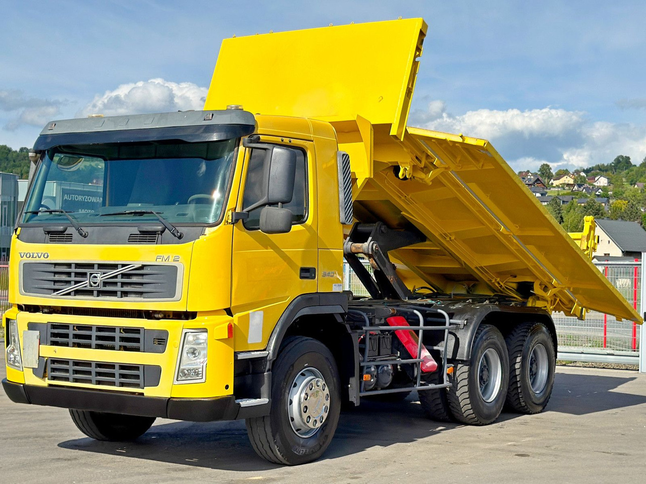 Volvo FM 370 Kipper 6,20 m + BORDMATIC / 8x4 Volvo FM 12 340 Kipper 5,05 m + BORDMATIC / 6x4 - Truk jungkit, Truk derek: gambar 3 Volvo FM 370 Kipper 6,20 m + BORDMATIC / 8x4 Volvo FM 12 340 Kipper 5,05 m + BORDMATIC / 6x4 - Truk jungkit, Truk derek: gambar 3