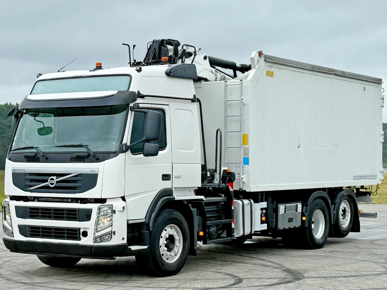 Volvo FM 420 Kipper 6,20 m * EPSILON Q150L75 *TOP - Truk jungkit, Truk derek: gambar 4 Volvo FM 420 Kipper 6,20 m * EPSILON Q150L75 *TOP - Truk jungkit, Truk derek: gambar 4