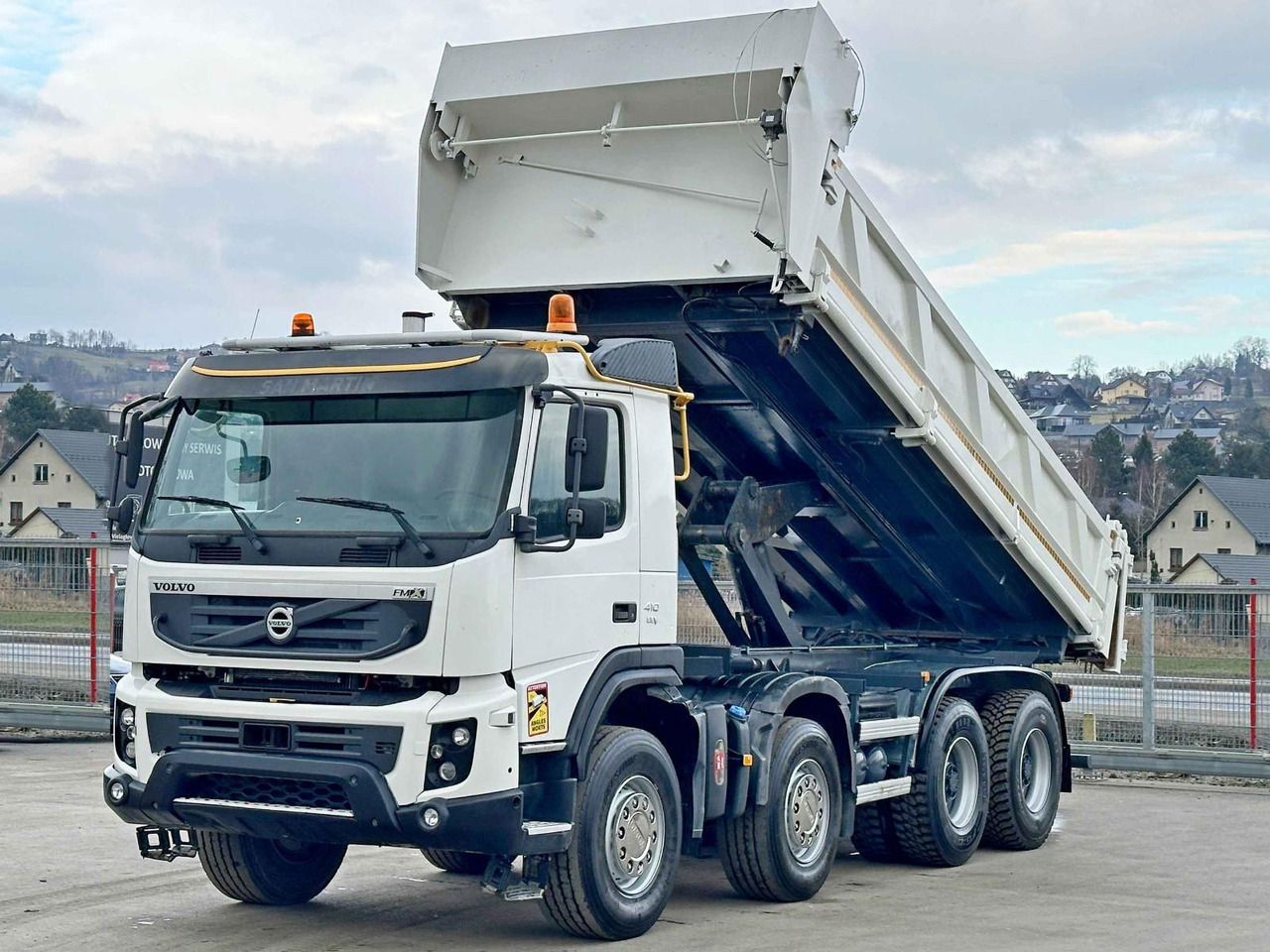 Volvo FMX 410 Kipper 6,00m + BORDMATIC * 8x4 * TOP Volvo FMX 410 Kipper 6,00m + BORDMATIC * 8x4 * TOP - Truk jungkit: gambar 5 Volvo FMX 410 Kipper 6,00m + BORDMATIC * 8x4 * TOP Volvo FMX 410 Kipper 6,00m + BORDMATIC * 8x4 * TOP - Truk jungkit: gambar 5