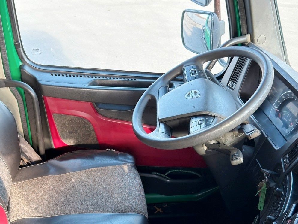 Hook lift Volvo FMX 460 * Abrollkipper + EPSILON 150Z79 * 6x4: gambar 12 Hook lift Volvo FMX 460 * Abrollkipper + EPSILON 150Z79 * 6x4: gambar 12