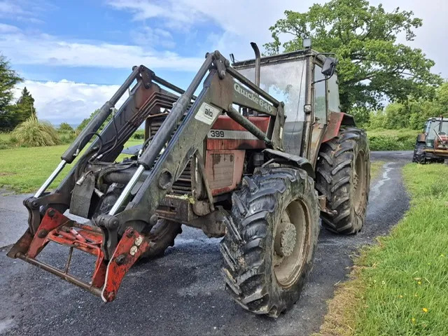 Massey Ferguson 399 c/w Loader - Traktor: gambar 1 Massey Ferguson 399 c/w Loader - Traktor: gambar 1