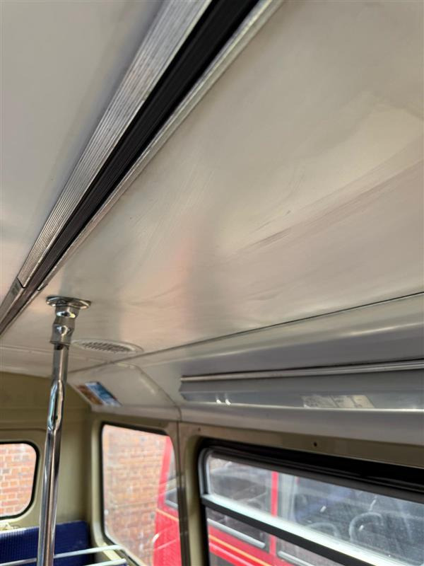 Bus tingkat 1983 MCW Metrobus double decker static bus: gambar 6