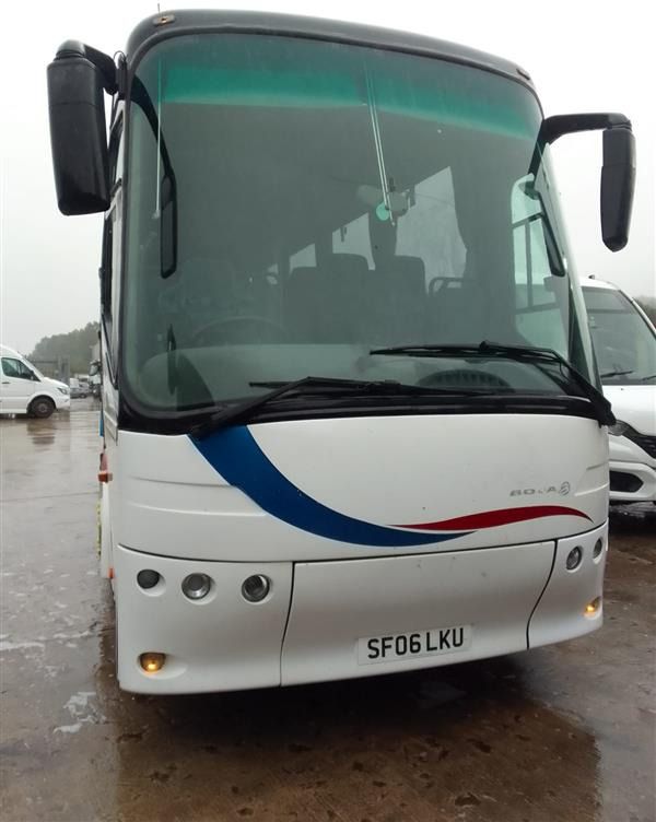 2006 Bova Futura, Daf engine, 6 speed manual gearbox - Bus pariwisata: gambar 1 2006 Bova Futura, Daf engine, 6 speed manual gearbox - Bus pariwisata: gambar 1