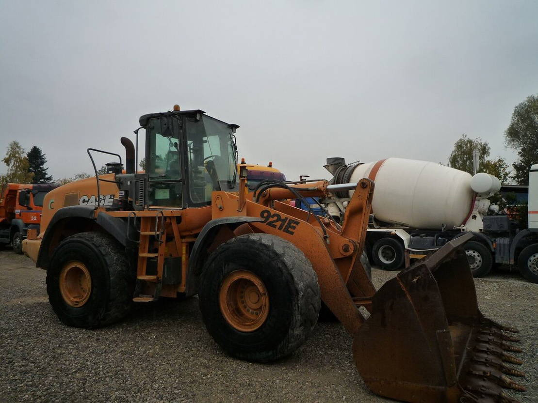 Case 921E - Wheel loader: gambar 4 Case 921E - Wheel loader: gambar 4