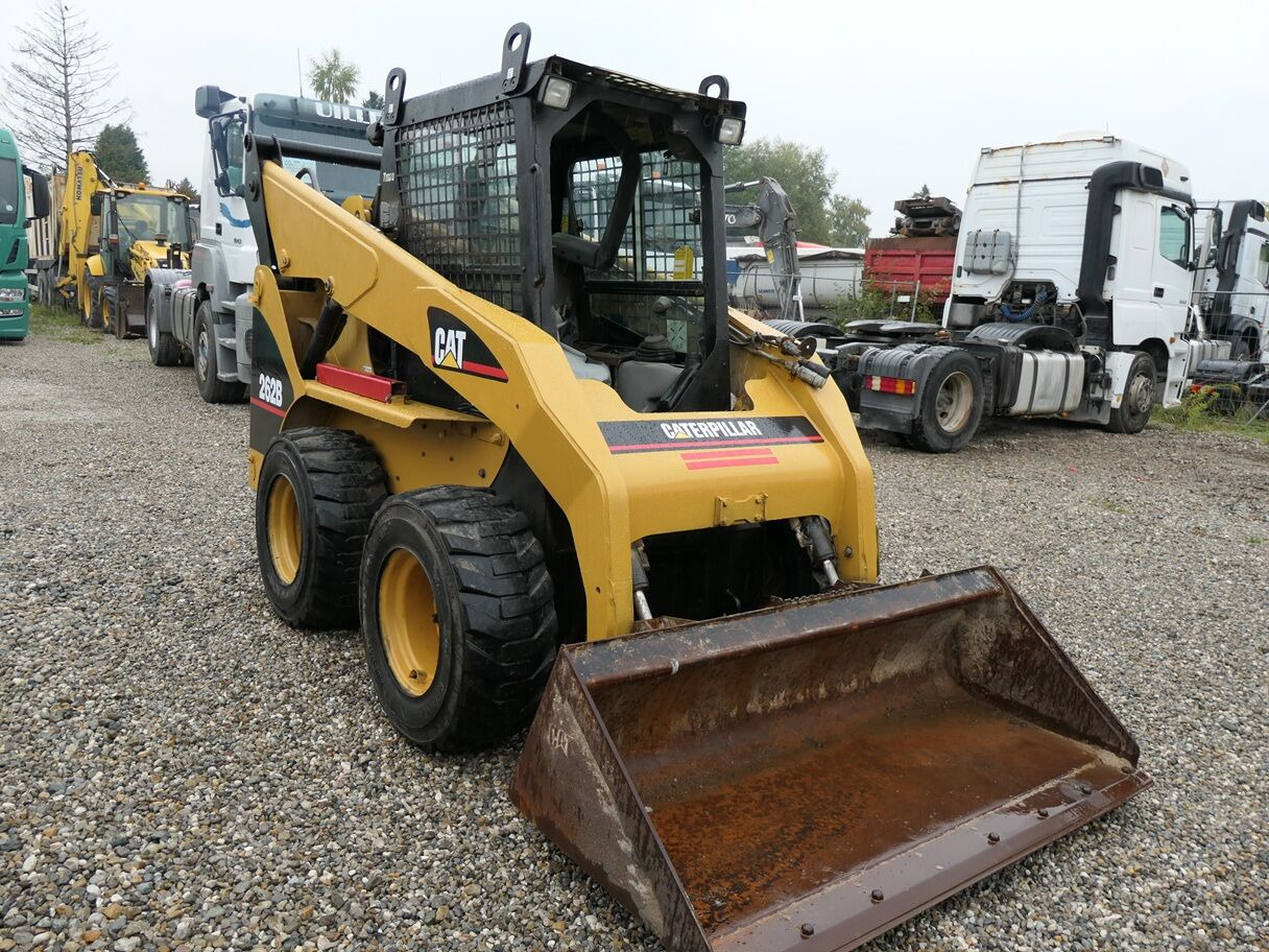 Caterpillar 262 B - Skid steer: gambar 1 Caterpillar 262 B - Skid steer: gambar 1