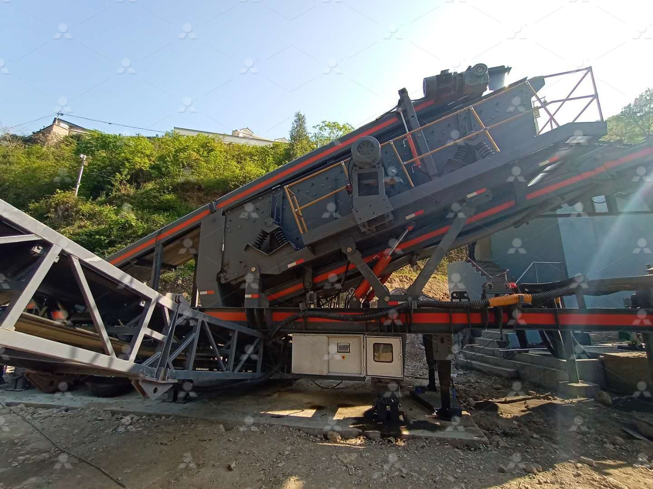 LIMING NK series mobile crusher - Tanaman penghancur mobil: gambar 4 LIMING NK series mobile crusher - Tanaman penghancur mobil: gambar 4