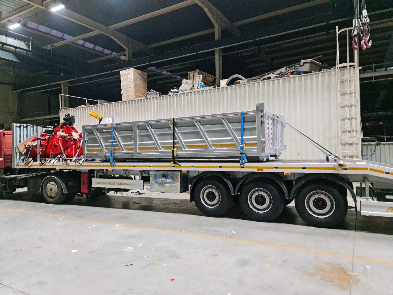 LIDER 2025 NEW (FROM MANUFACTURER FACTORY SALE - Semi-trailer kotak tertutup: gambar 4 LIDER 2025 NEW (FROM MANUFACTURER FACTORY SALE - Semi-trailer kotak tertutup: gambar 4