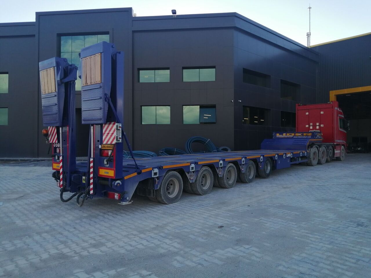 Lider 2026 NEW DIRECTLY FROM MANUFACTURER COMPANY AVAILABLE IN STOCK - Semi-trailer low bed: gambar 5 Lider 2026 NEW DIRECTLY FROM MANUFACTURER COMPANY AVAILABLE IN STOCK - Semi-trailer low bed: gambar 5