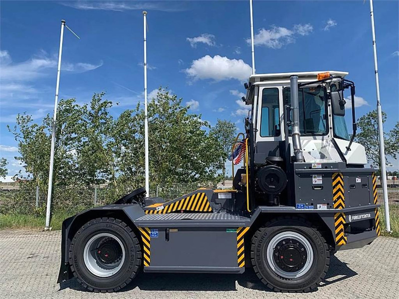 Mafi HD445 4x4 - Traktor terminal: gambar 2 Mafi HD445 4x4 - Traktor terminal: gambar 2