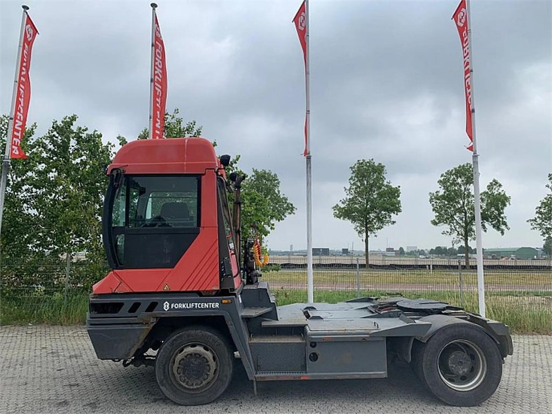 Terberg RT222 4x4 - Traktor terminal: gambar 3 Terberg RT222 4x4 - Traktor terminal: gambar 3