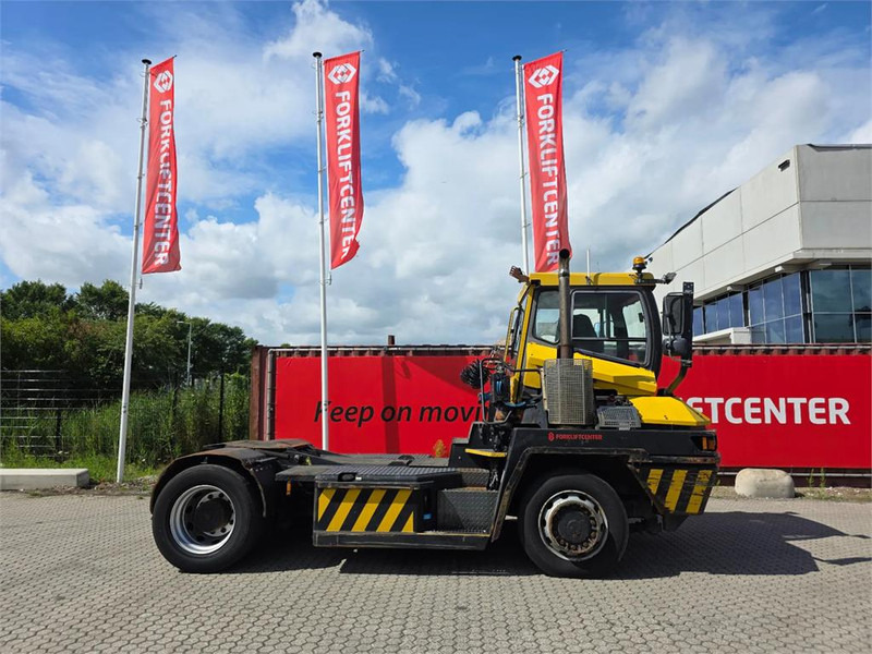 Terberg RT282 4x4 - Traktor terminal: gambar 3 Terberg RT282 4x4 - Traktor terminal: gambar 3