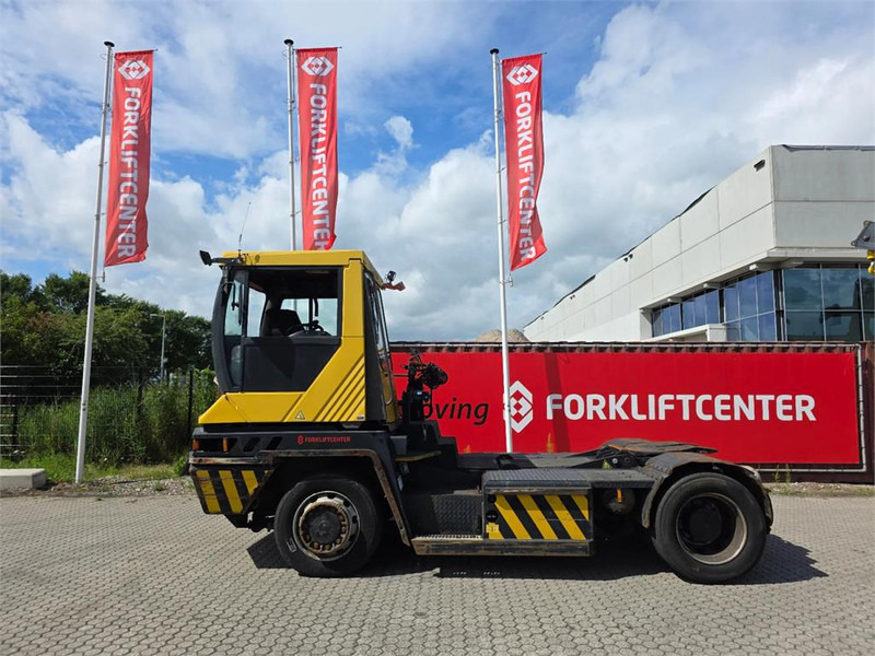 Terberg RT282 4x4 - Traktor terminal: gambar 4 Terberg RT282 4x4 - Traktor terminal: gambar 4