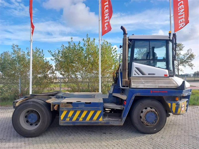 Terberg RT283 4x4 - Traktor terminal: gambar 3 Terberg RT283 4x4 - Traktor terminal: gambar 3