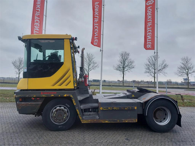 Terberg RT323 4x4 - Traktor terminal: gambar 4 Terberg RT323 4x4 - Traktor terminal: gambar 4