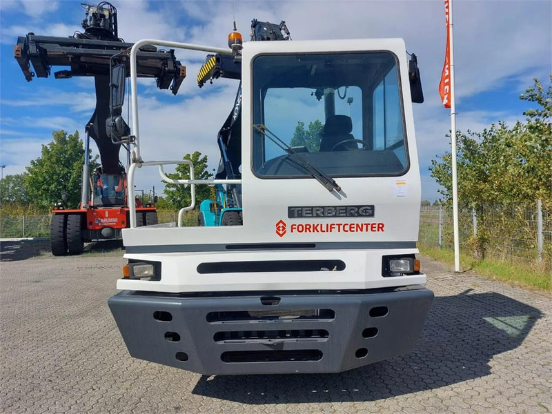 Traktor terminal Terberg YT182: gambar 8