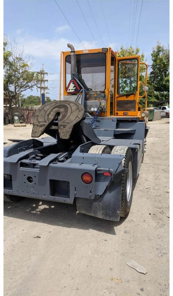 Terberg YT182 - Traktor terminal: gambar 5 Terberg YT182 - Traktor terminal: gambar 5