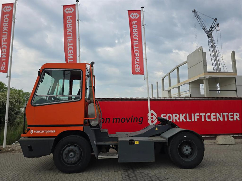 Terberg YT182 - Traktor terminal: gambar 4 Terberg YT182 - Traktor terminal: gambar 4