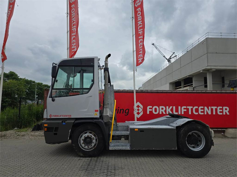 Terberg YT223 - Traktor terminal: gambar 4 Terberg YT223 - Traktor terminal: gambar 4