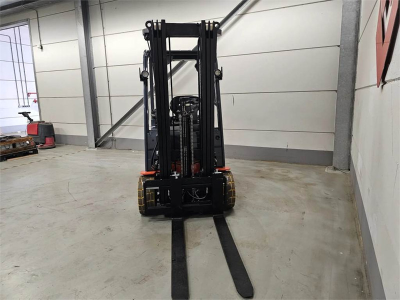Toyota 8FBE20T - Forklift listrik: gambar 5 Toyota 8FBE20T - Forklift listrik: gambar 5