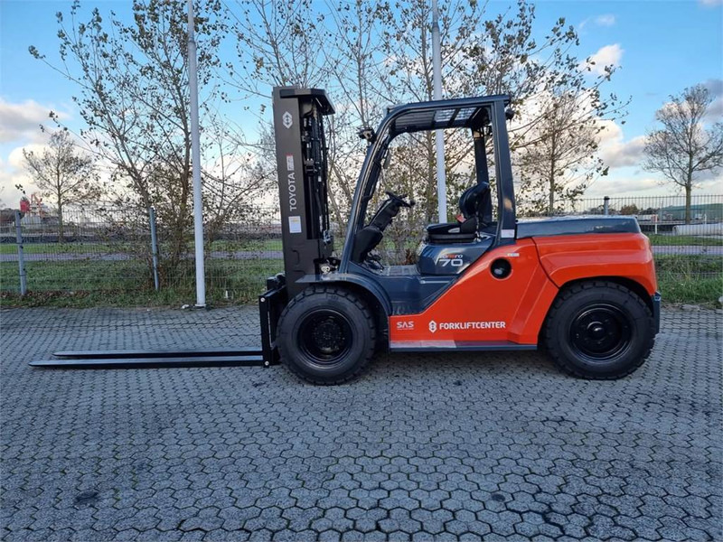 Toyota 8FD70F - Forklift diesel: gambar 2 Toyota 8FD70F - Forklift diesel: gambar 2