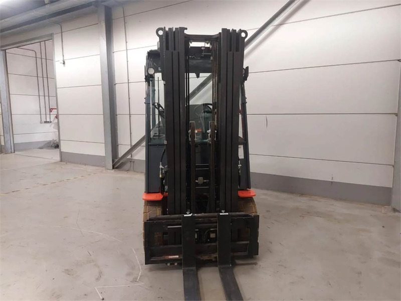Toyota 9FBMK25T - Forklift listrik: gambar 5 Toyota 9FBMK25T - Forklift listrik: gambar 5