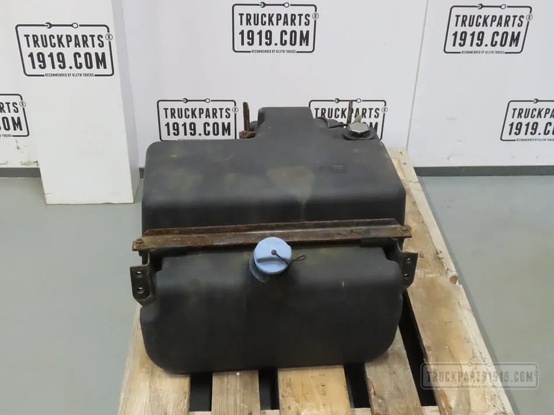 DAF 1692866 AdBlue tank - Sistem pembuangan untuk Truk: gambar 1 DAF 1692866 AdBlue tank - Sistem pembuangan untuk Truk: gambar 1