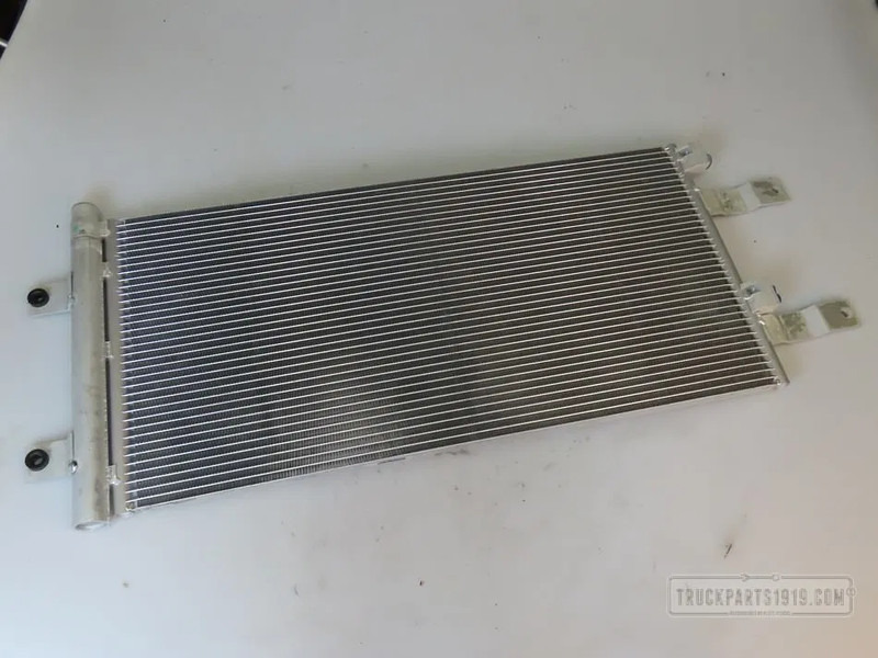 MAN 81.61920-6041 Condensor TGX 2007 - Radiator untuk Truk: gambar 1 MAN 81.61920-6041 Condensor TGX 2007 - Radiator untuk Truk: gambar 1
