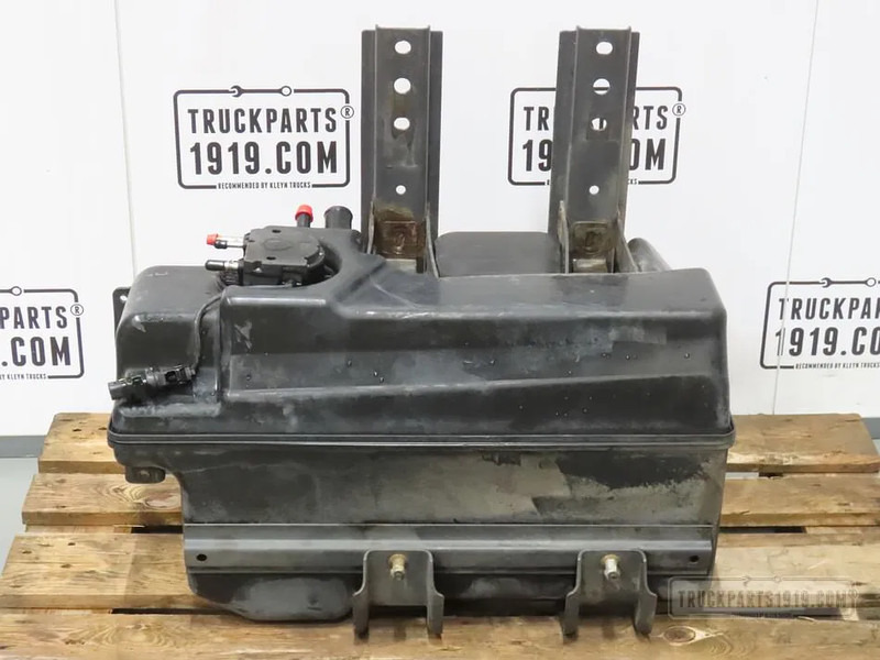 Scania 2196094 AdBlue tank Scania - Sistem pembuangan untuk Truk: gambar 2 Scania 2196094 AdBlue tank Scania - Sistem pembuangan untuk Truk: gambar 2