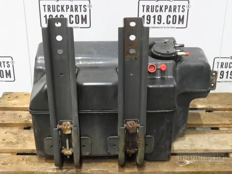 Scania 2196094 AdBlue tank Scania - Sistem pembuangan untuk Truk: gambar 1 Scania 2196094 AdBlue tank Scania - Sistem pembuangan untuk Truk: gambar 1