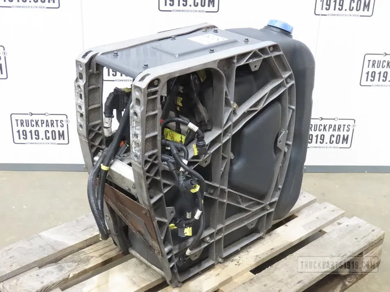 Volvo 21219301 AdBlue tank Volvo - Sistem pembuangan untuk Truk: gambar 2 Volvo 21219301 AdBlue tank Volvo - Sistem pembuangan untuk Truk: gambar 2