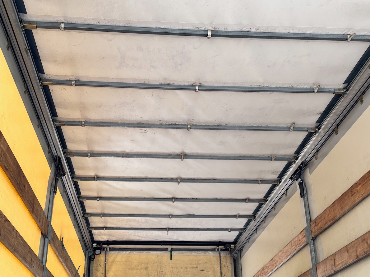 Trailer dengan terpal samping BIRRER UE 18: gambar 16