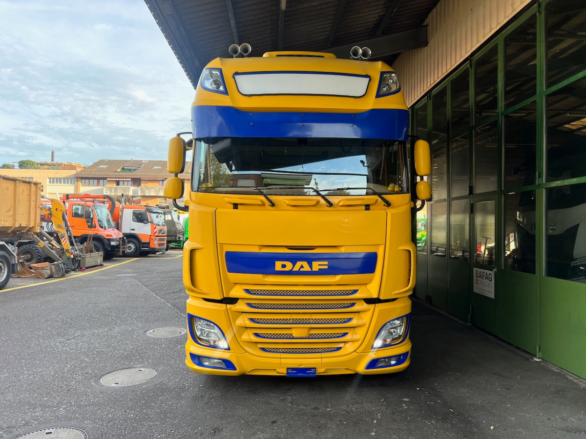 DAF XF 510 Jumbo - Truk dengan terpal samping: gambar 2 DAF XF 510 Jumbo - Truk dengan terpal samping: gambar 2