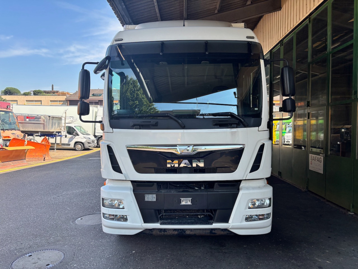 MAN TGM 18.340 - Truk box: gambar 3 MAN TGM 18.340 - Truk box: gambar 3